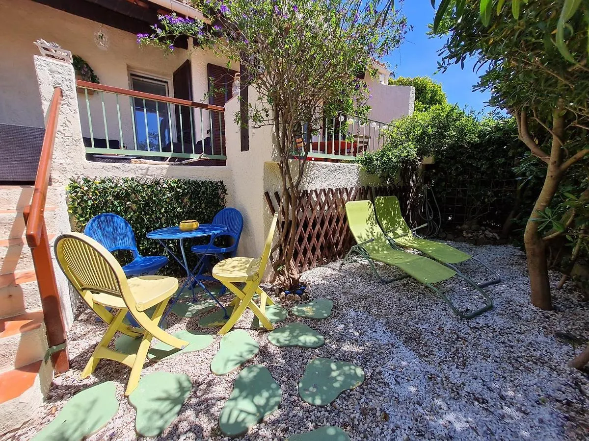 Bel Appartement Renove, Avec Terrasse Et Piscine La Croix-Valmer 0*,  France